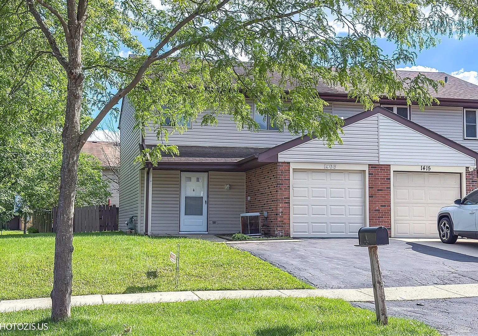 3 bed, 1.5 bath, 1342 sqft, $2,395 — Photo 2