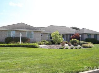 115 Parkside Dr, Goodfield, IL 61742