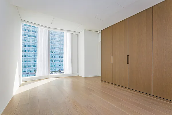Rented by Corcoran | media 25
