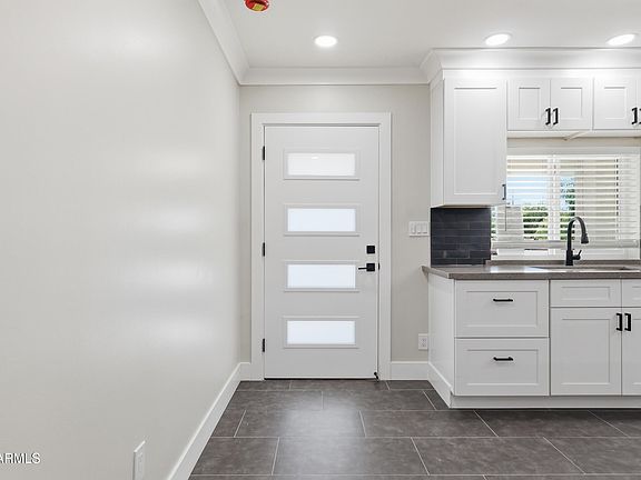 5th image of 426 N 105TH Street