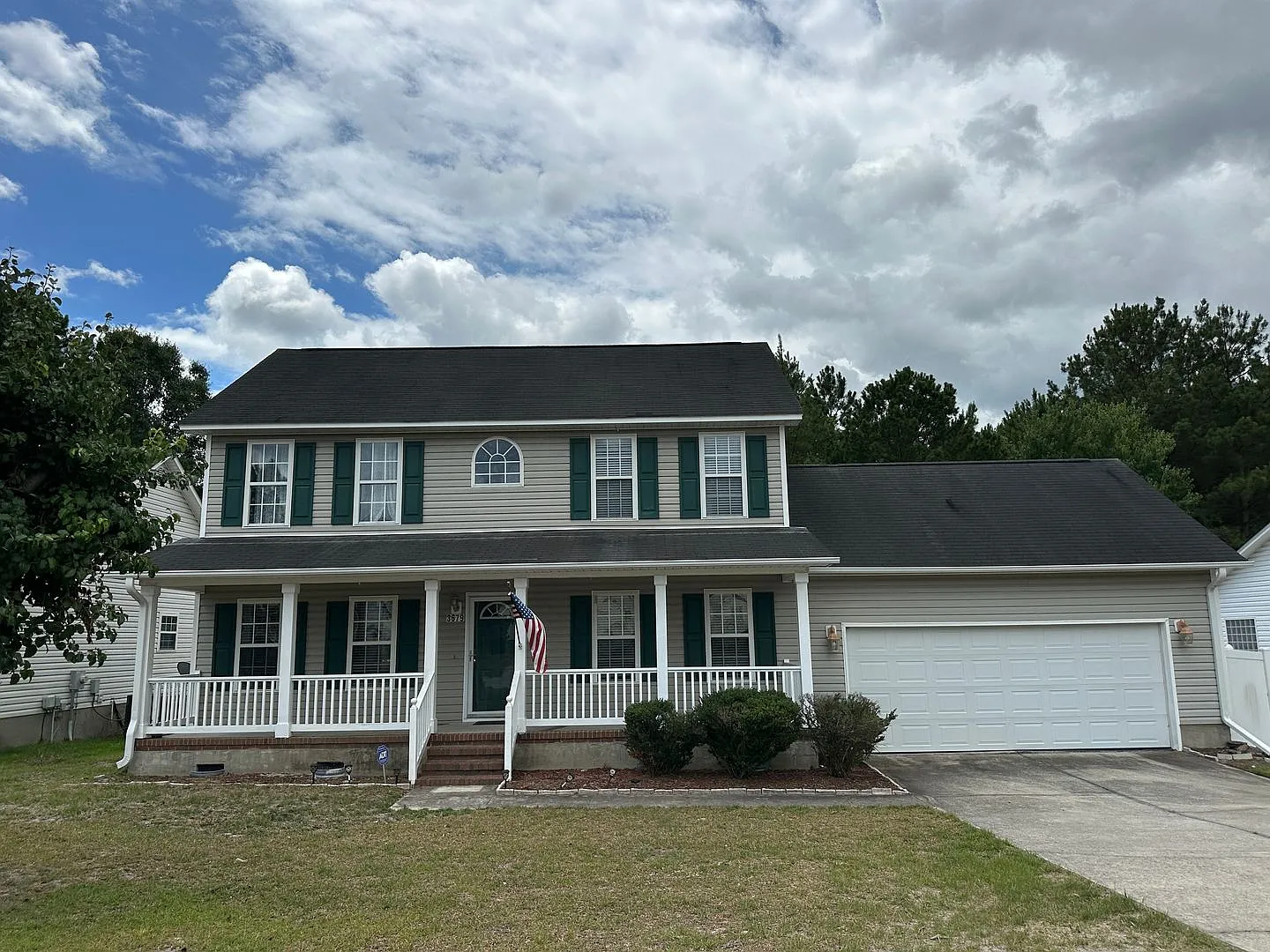 3 Bedroom, 2.5 Bath Home with 2 Car Garage in Hope Mills. — Photo 2