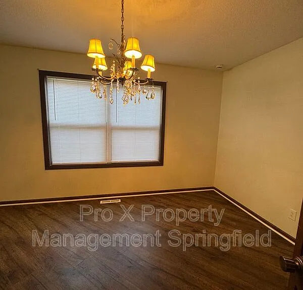 3332 S Southlyn Pl — Photo 6