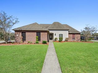 13813 Timberlake Dr, Denham Springs, LA 70726