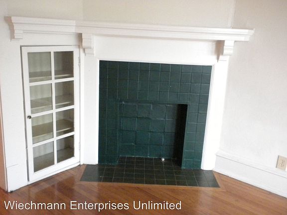3rd image of 2320 E Bradford Ave APT 4