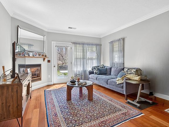 3rd image of 361 Tilden Commons Ln Unit 361