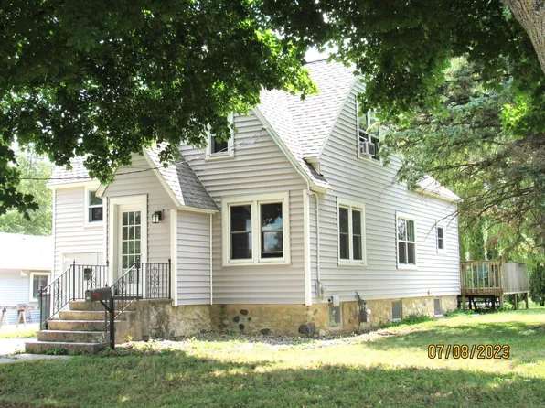 524 East Water STREET, Lake Mills, WI 53551