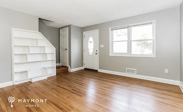 957 Masefield Rd — Photo 2