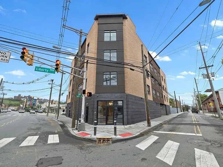 4237 Bergen Tpke #4C — Photo 20