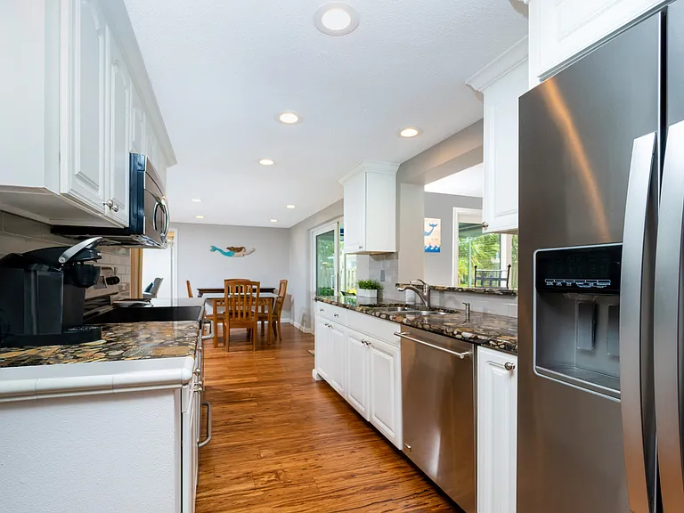310 Bayview Pkwy — Photo 5