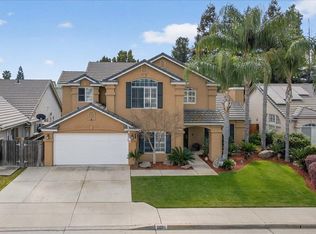 2885 E Ryan Ln, Fresno, CA 93720