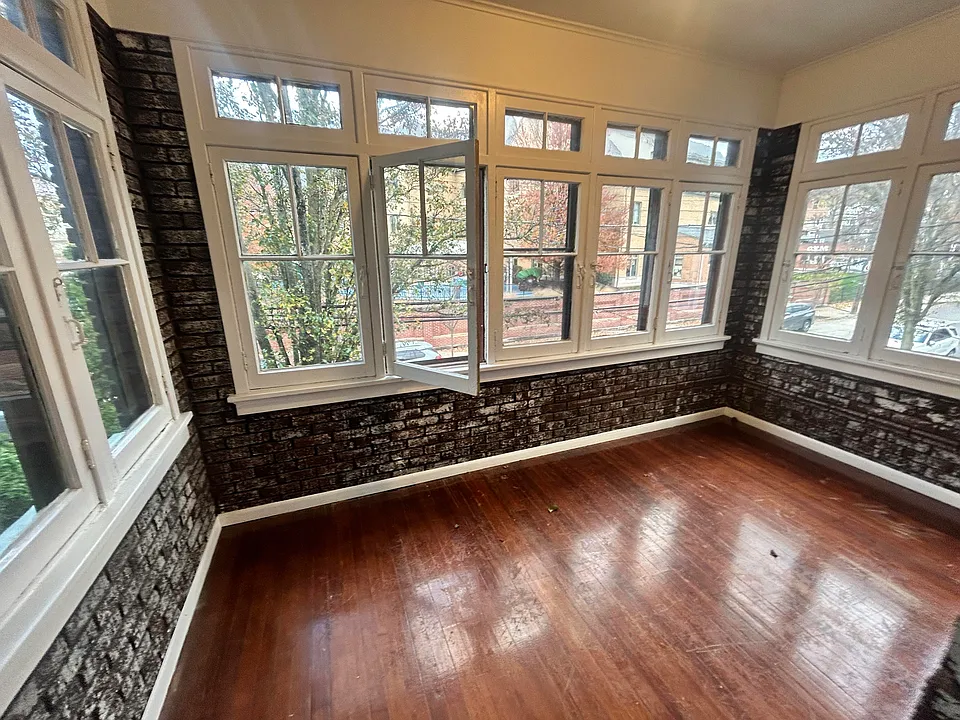 125 S Aiken Ave #2