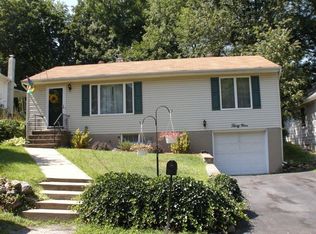 39 Shawger Rd, Denville, NJ 07834