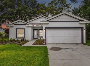 5939 12th St, Zephyrhills, FL 33542