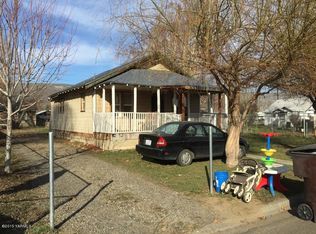 319 Murphy Ln, Yakima, WA 98901