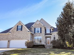 8686 Bonaventure Dr, Brighton, MI