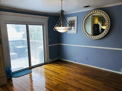 3rd image of 254 E Greenwich Ave