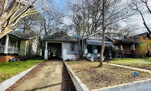 39 S Lewis St Photo 1