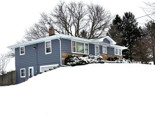 2208 Stieg Rd, Woodstock, IL 60098