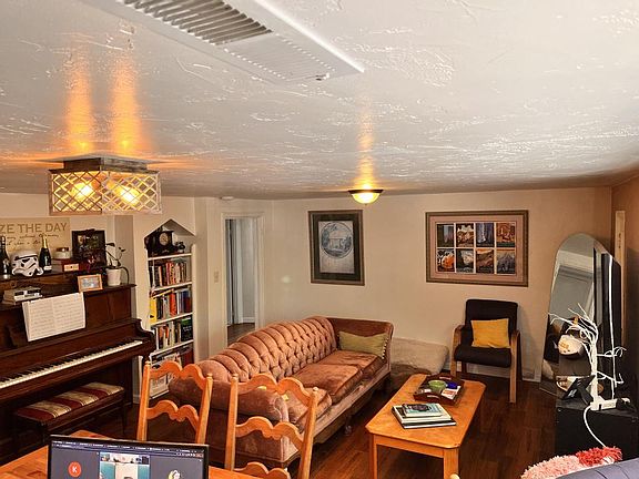 2nd image of 4233 S Holladay Blvd #B