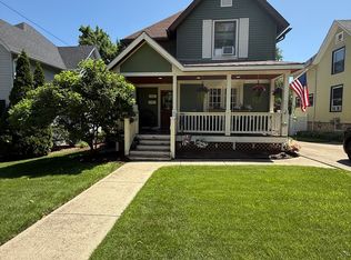 206 N 5th St, Saint Charles, IL 60174