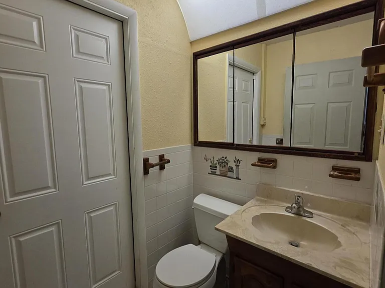 7195 NW 9th Ct — Photo 9