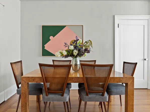 212 East 48th Street image 7 of 14