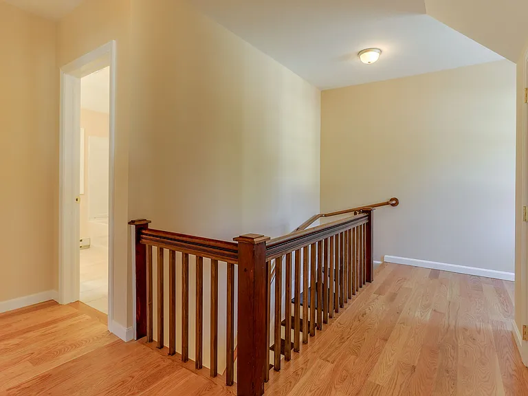51 Warner St — Photo 14