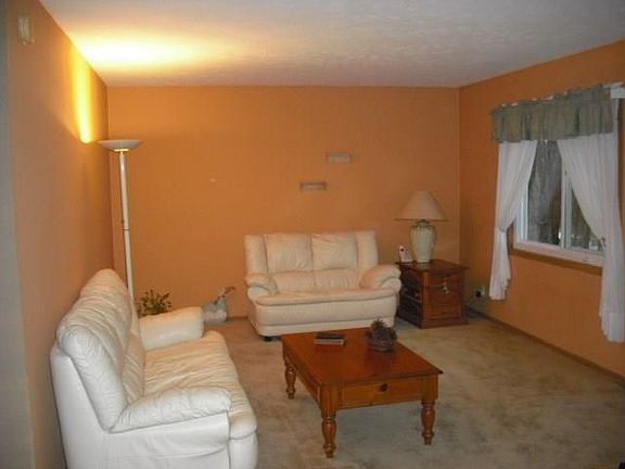 3rd image of 2771 Broadway Ave