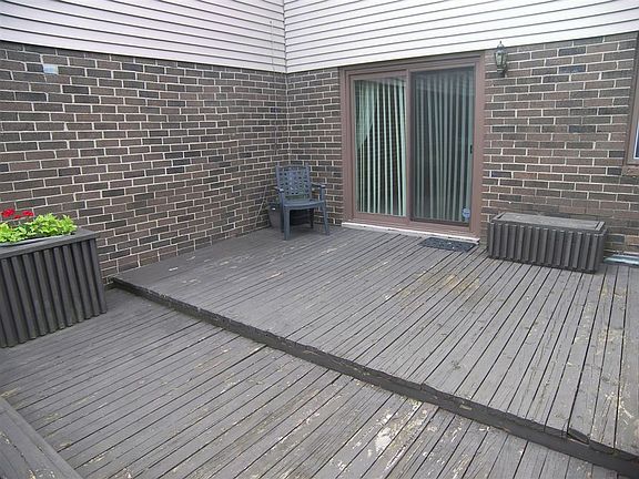 2nd image of 8349 Lakeview Ct