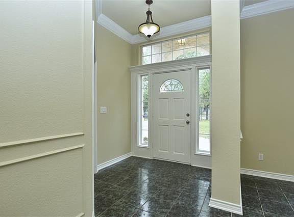 3rd image of 200 S Mustang Ave
