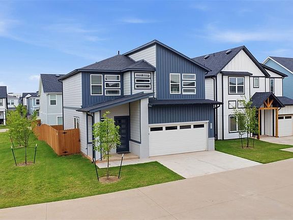 2nd image of 2616 Crescent Ave
