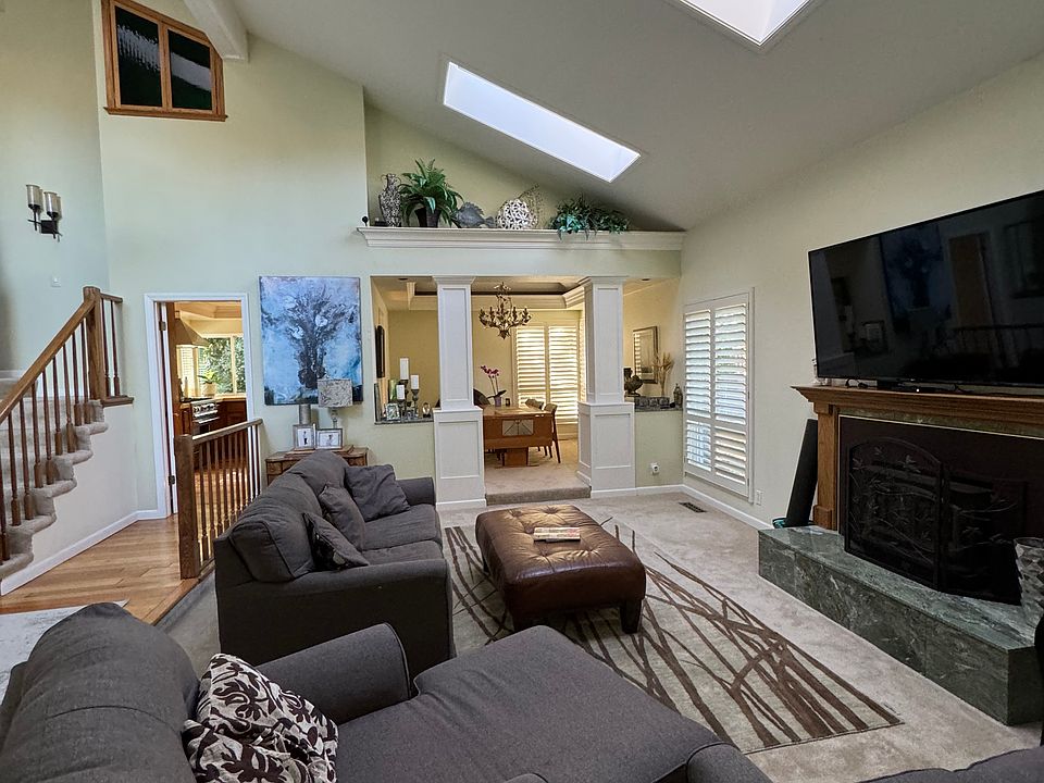 1st image of 403 Jensen Ct