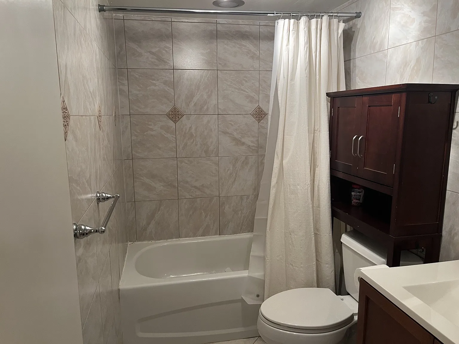 2 bed, 1200 sqft, $2,650 — Photo 2