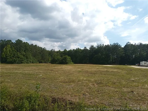 E 4th Ave, Red Springs, NC 28377