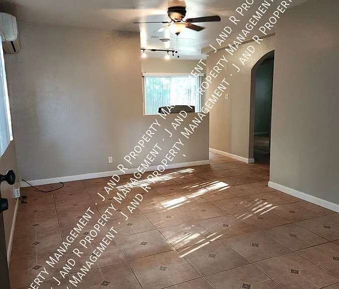 718 19th St #2 — Photo 5