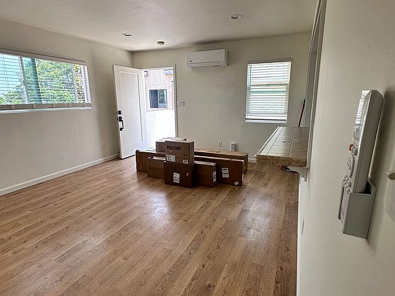 4th image of 4020-22 Promontory St #4020