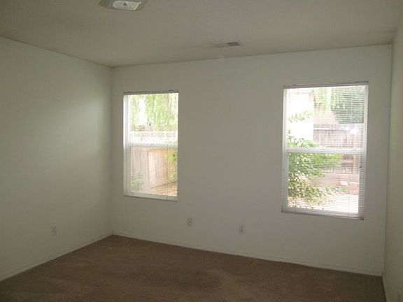 5th image of 8616 Casa Linda Ct NW