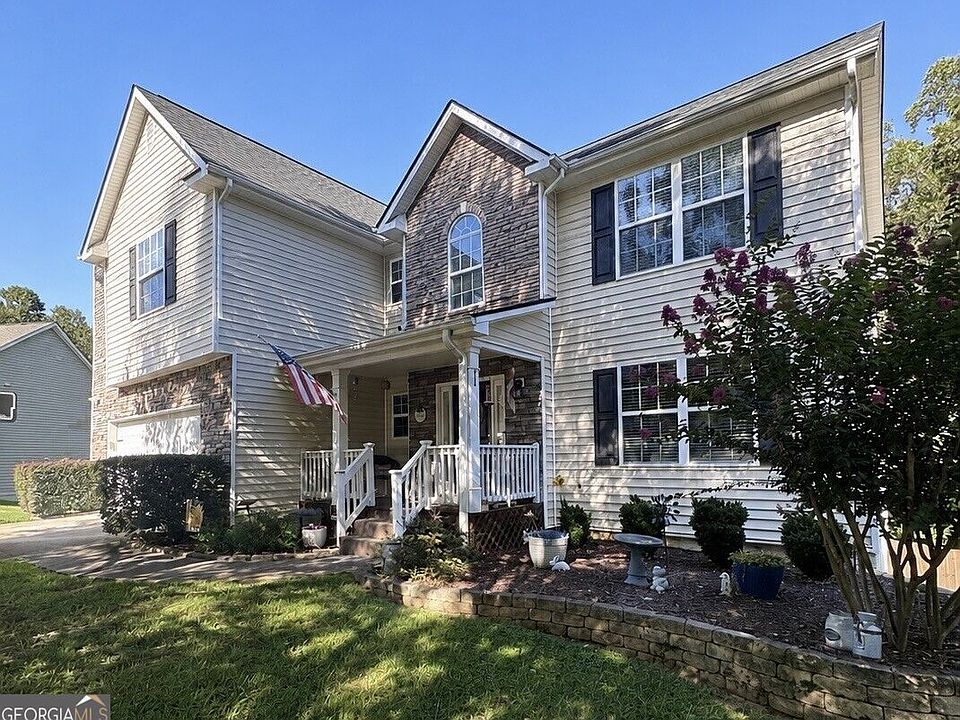 1st image of 621 Wellington Ln