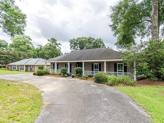 3rd image of 4105 Lake Cir S