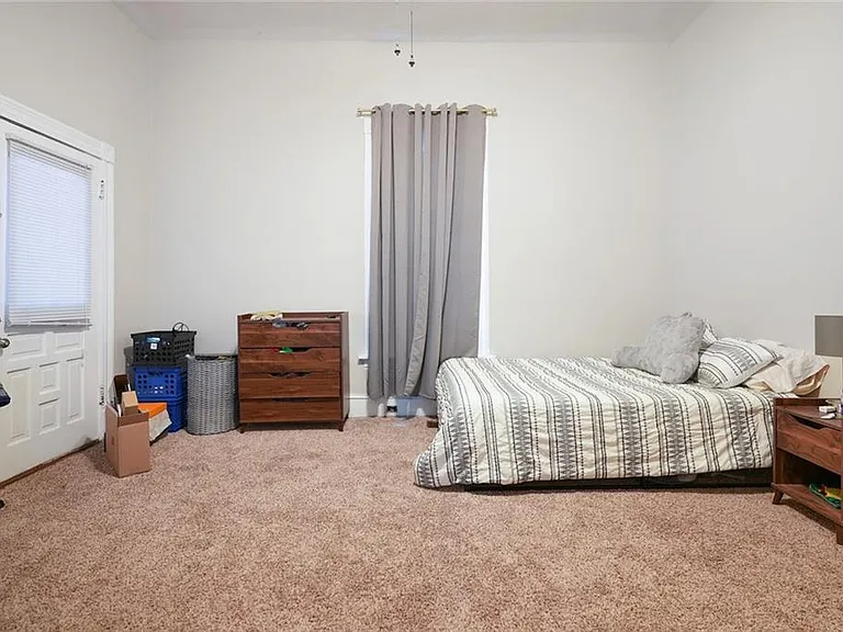 1056 Hemphill Ave NW — Photo 9