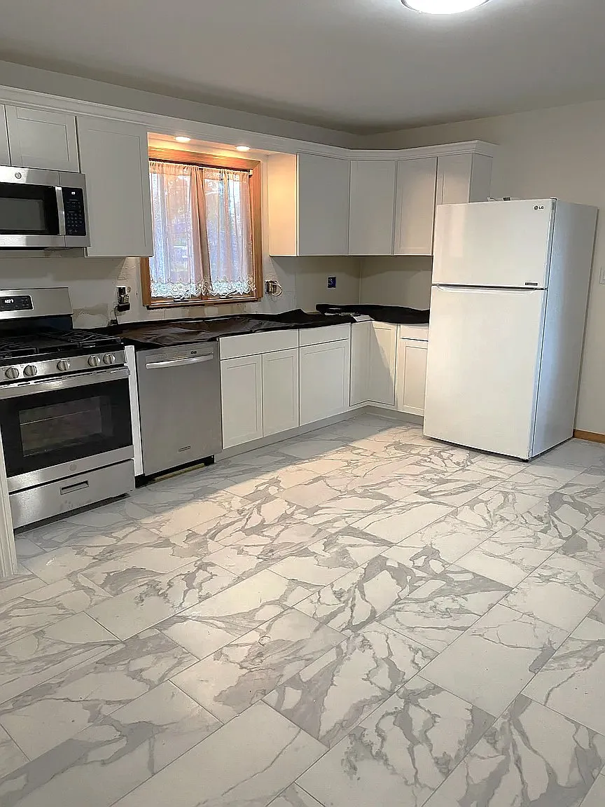 2 bed, $2,400 — Photo 2