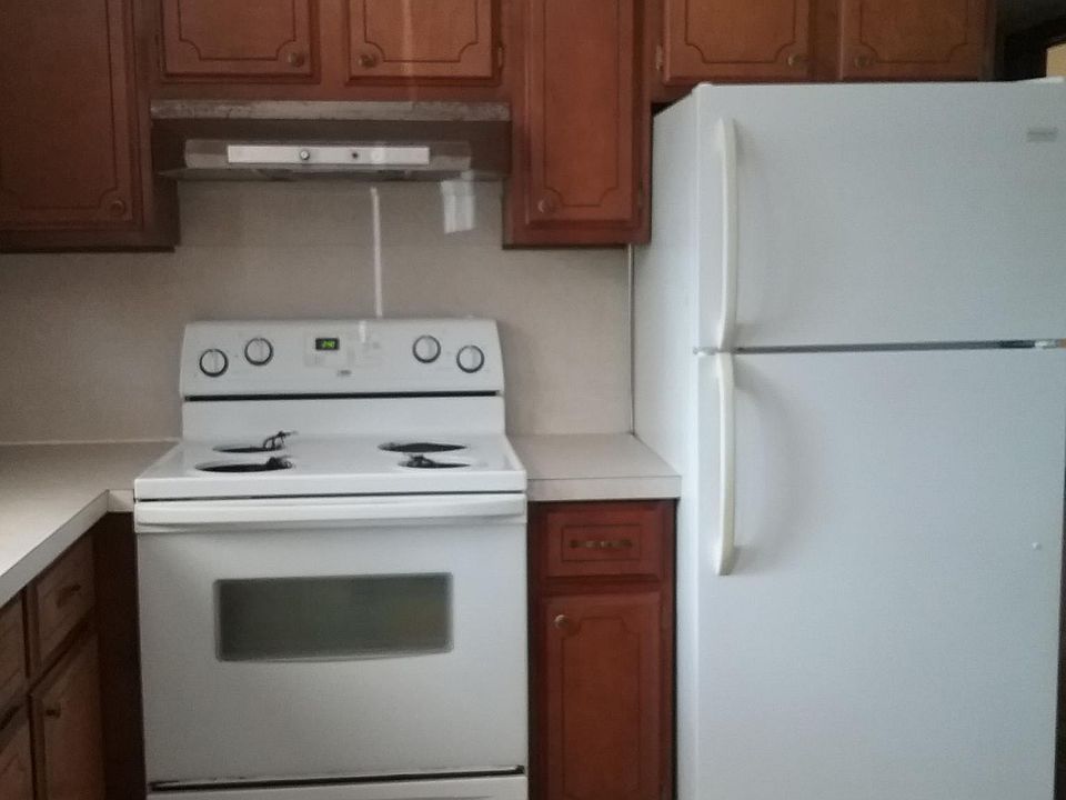 2nd image of 702 2nd St