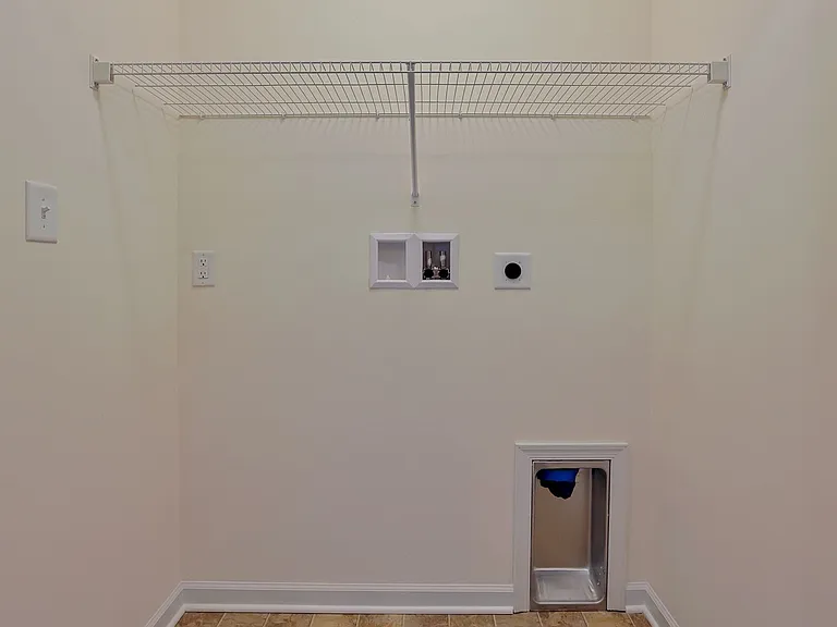 284 Homestead Dr — Photo 5