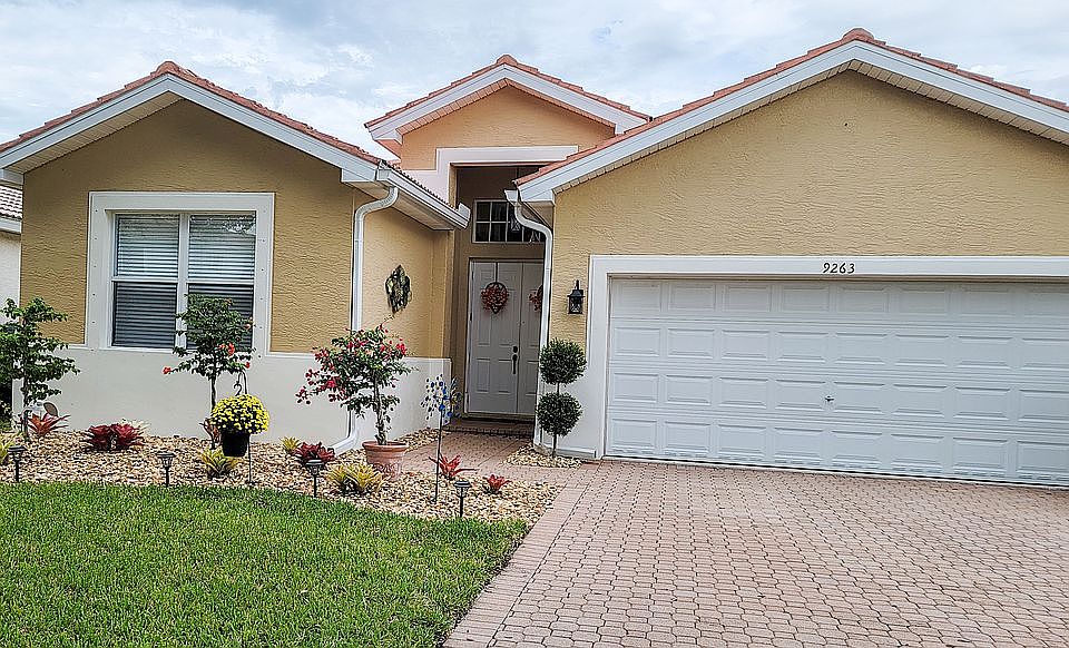 1st image of 9263 Scarlette Oak Ave