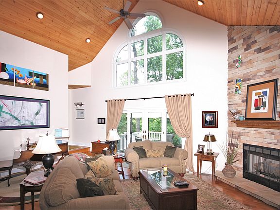 3rd image of 20278 Heron Cir