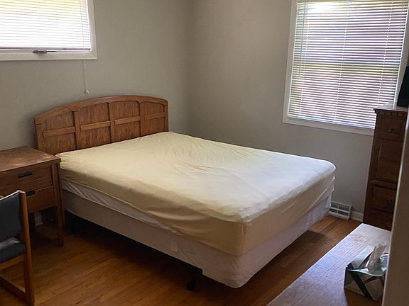 5th image of 2026 Emerald Dr