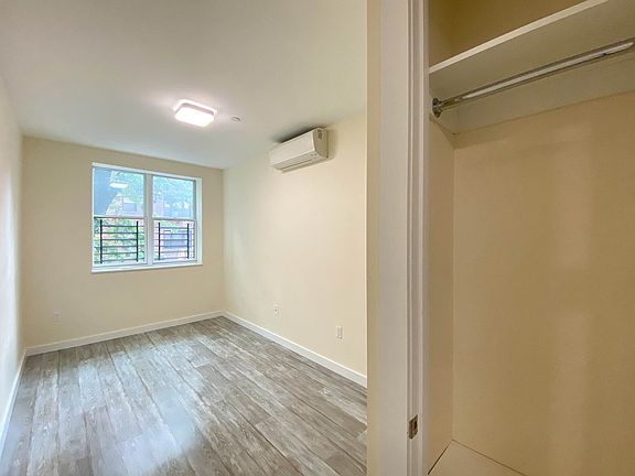 4th image of 571 E 19th St #2C
