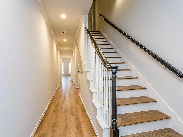 2504 Park St #B — Photo 35
