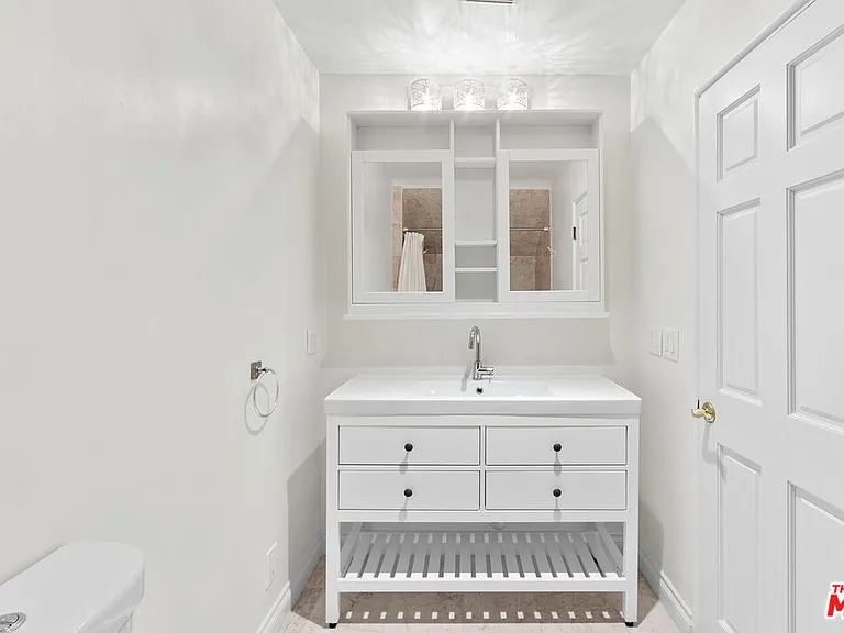 5958 Busch Dr — Photo 33