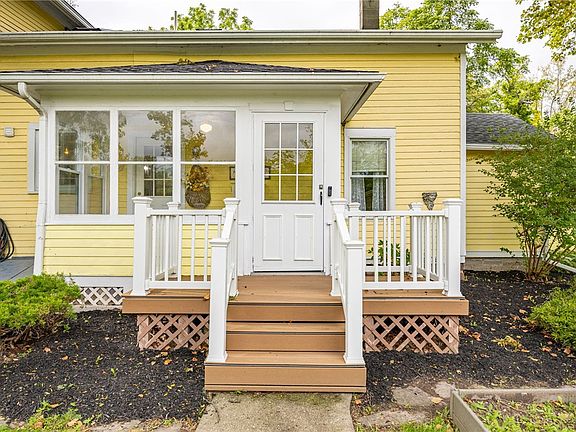 4th image of 4774 Lyell Rd